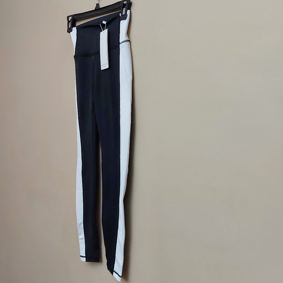 All Fenix Gigi 7/8  color blocked Legging - Picture 10 of 13